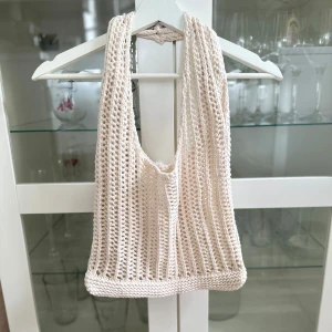 Beige strandväska - En helt ny och oanvänd jättefin beige strandväska från SHEIN! FÖRST TILL KVARN!