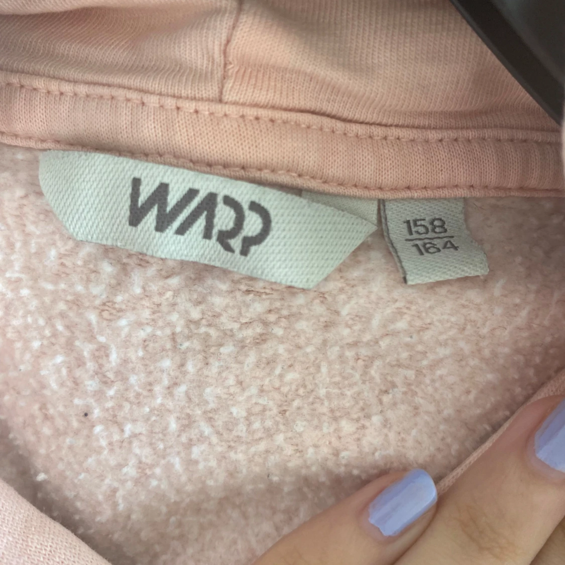 Ljusrosa hoodie från Warp - 2