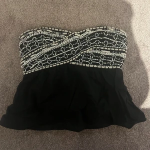 Zara topp - Jättesöt topp från zara. Använd 1 gång.💞