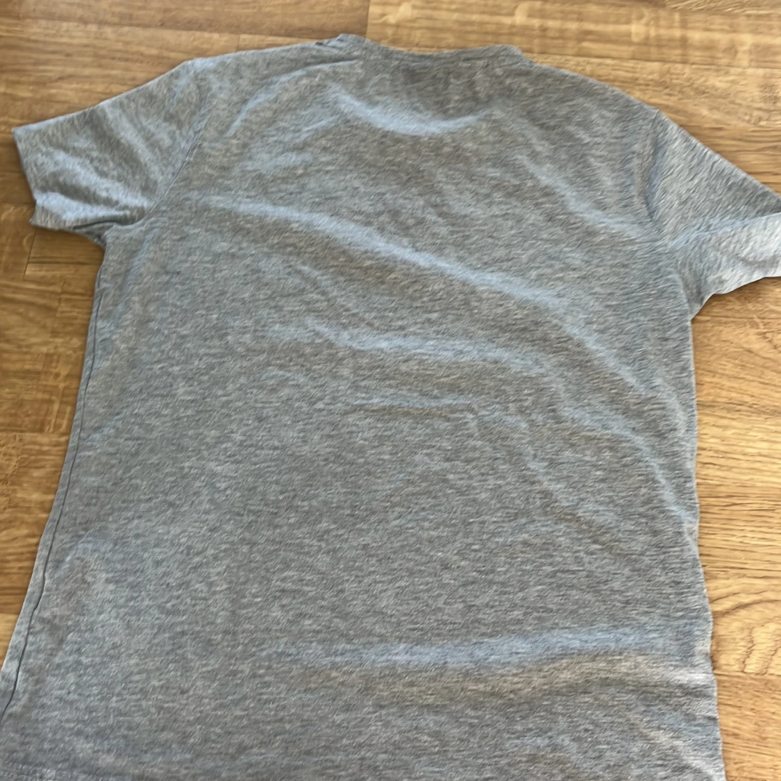 Grå t-shirt från Hugo Boss - 1