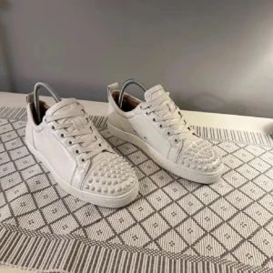 Vita loubes - Vita loubes storlek 39.