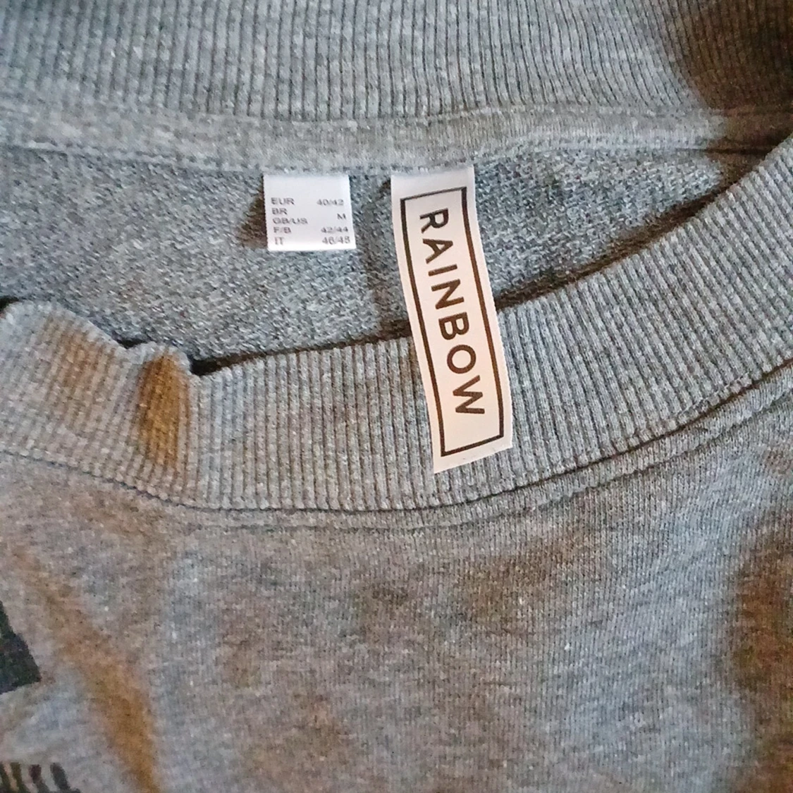 Grå tröja från Rainbow med text - 4