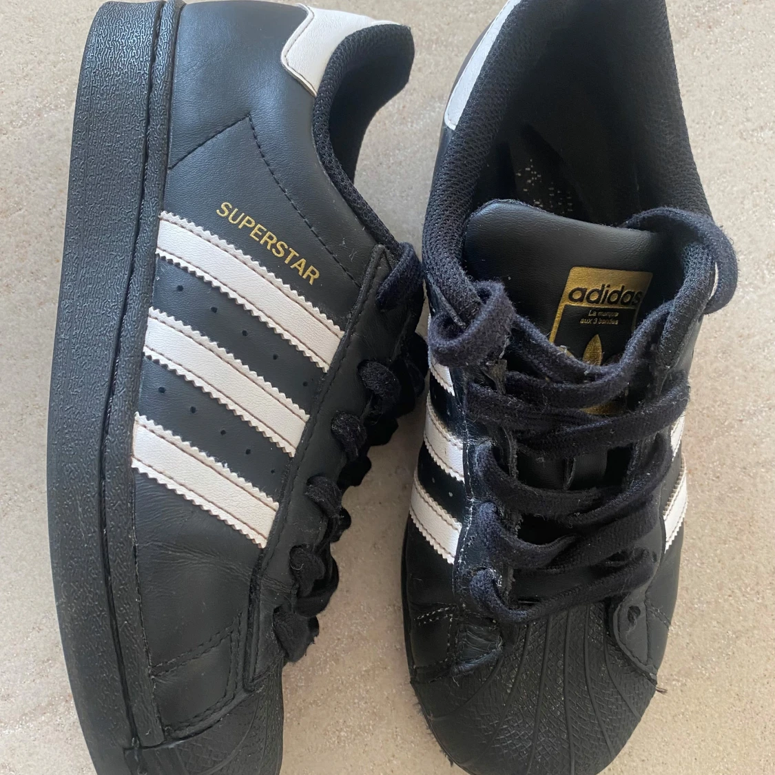 Svarta Adidas Superstar sneakers - 3