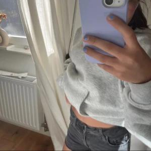 jeans shorts  - snygga jeans shorts från gina i storlek 146. jag klippte de själv!