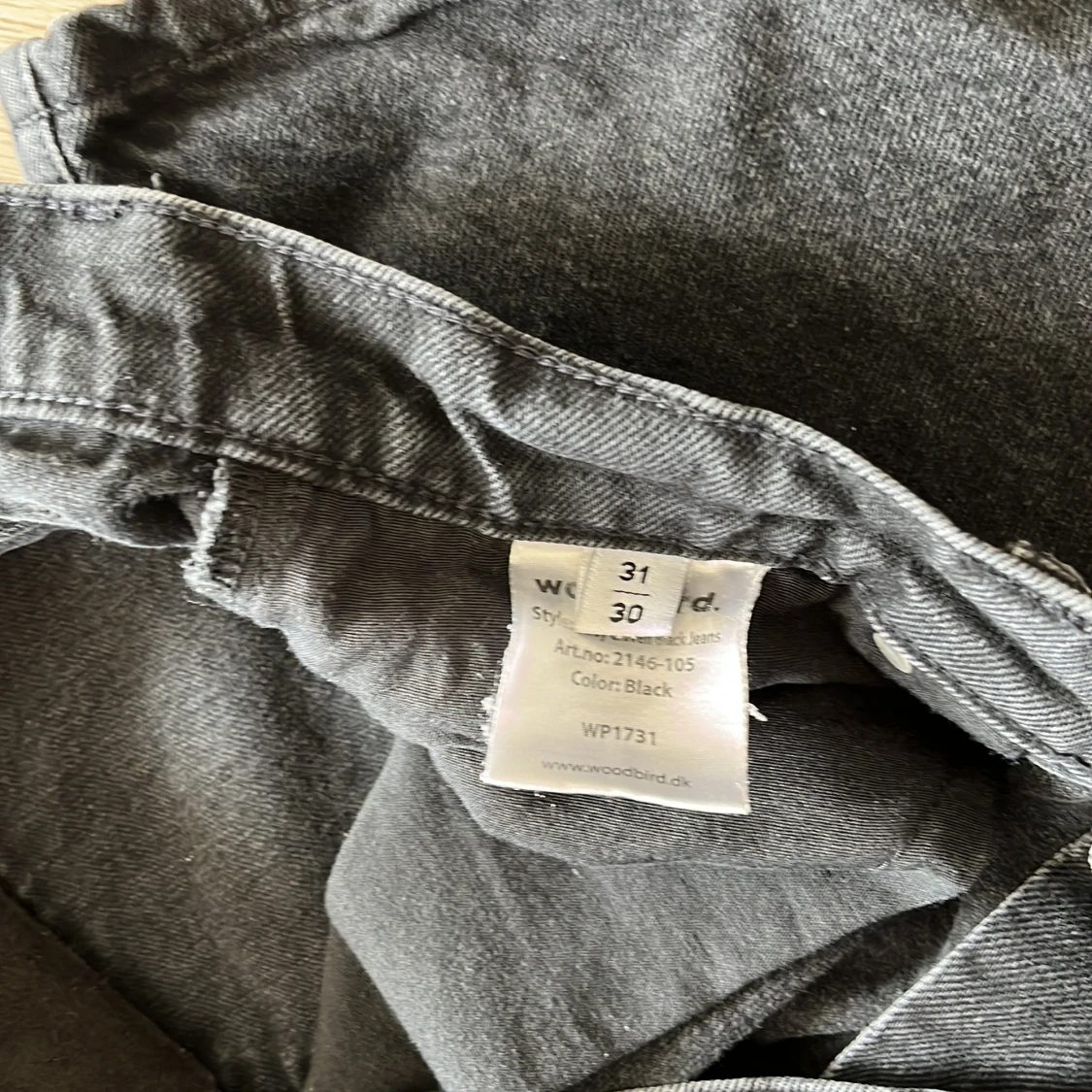 Svarta jeansbyxor från Woodbird - 4