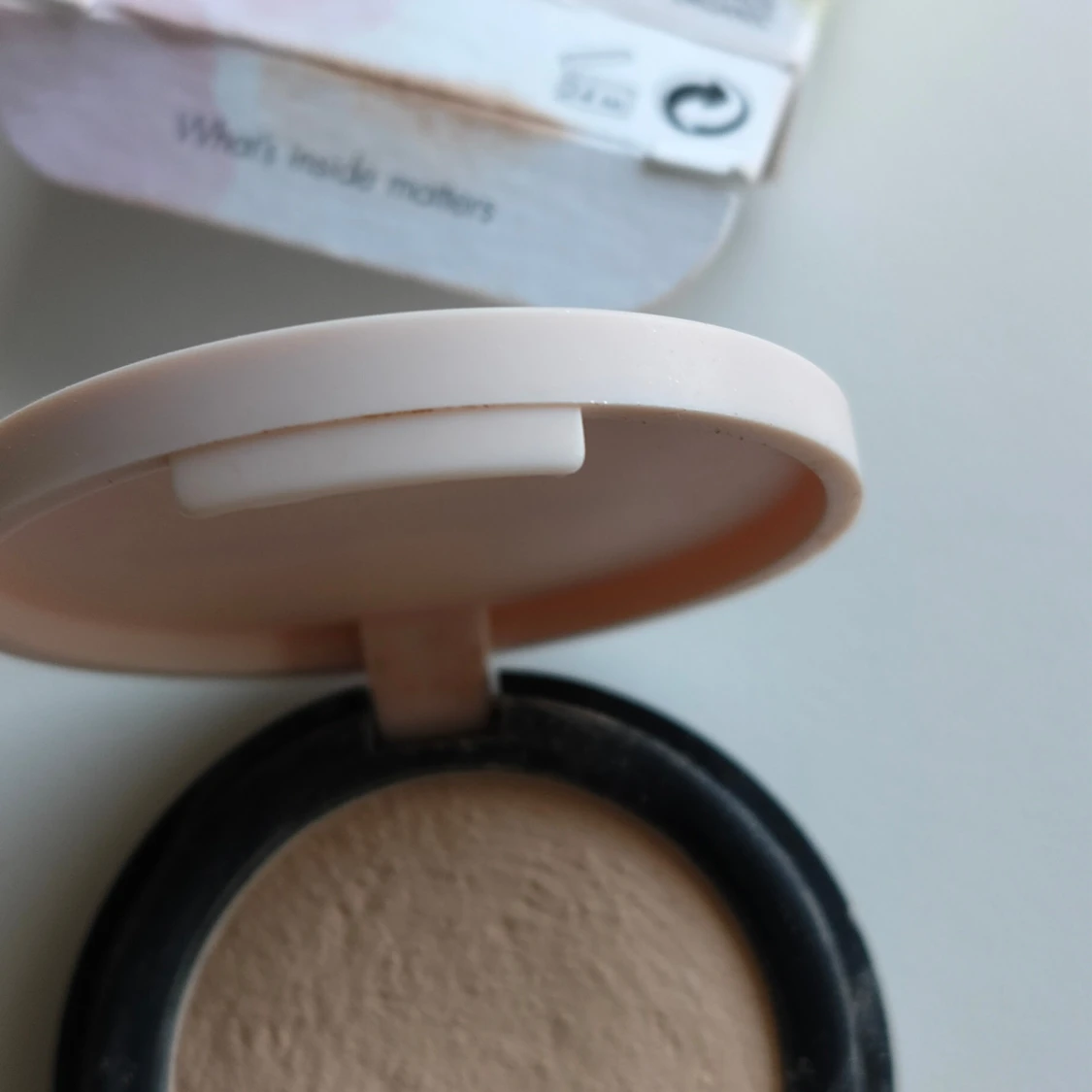 Estelle & Thild Silky Eyeshadow mineral ögonskugga  - 1