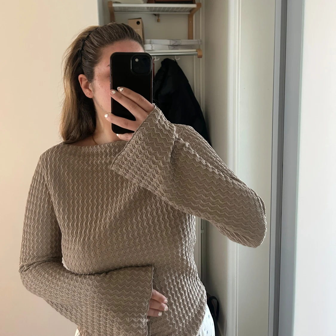 Beige och Vit tröja  - 1