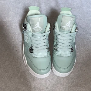  Nike Air Jordan 4 Retro - Nike Air Jordan 4 Retro. Har också ett par i storlek 40, passar även som 41.
