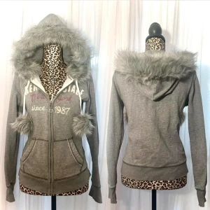 Y2K Fur Hoodie - Går inte lägre än 1000kr