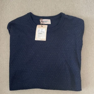 Herrtröja  - Herrtröja från MURREY. Nypris 699kr. Köparen står för frakten. Pris kan diskuteras vid snabb affär.
