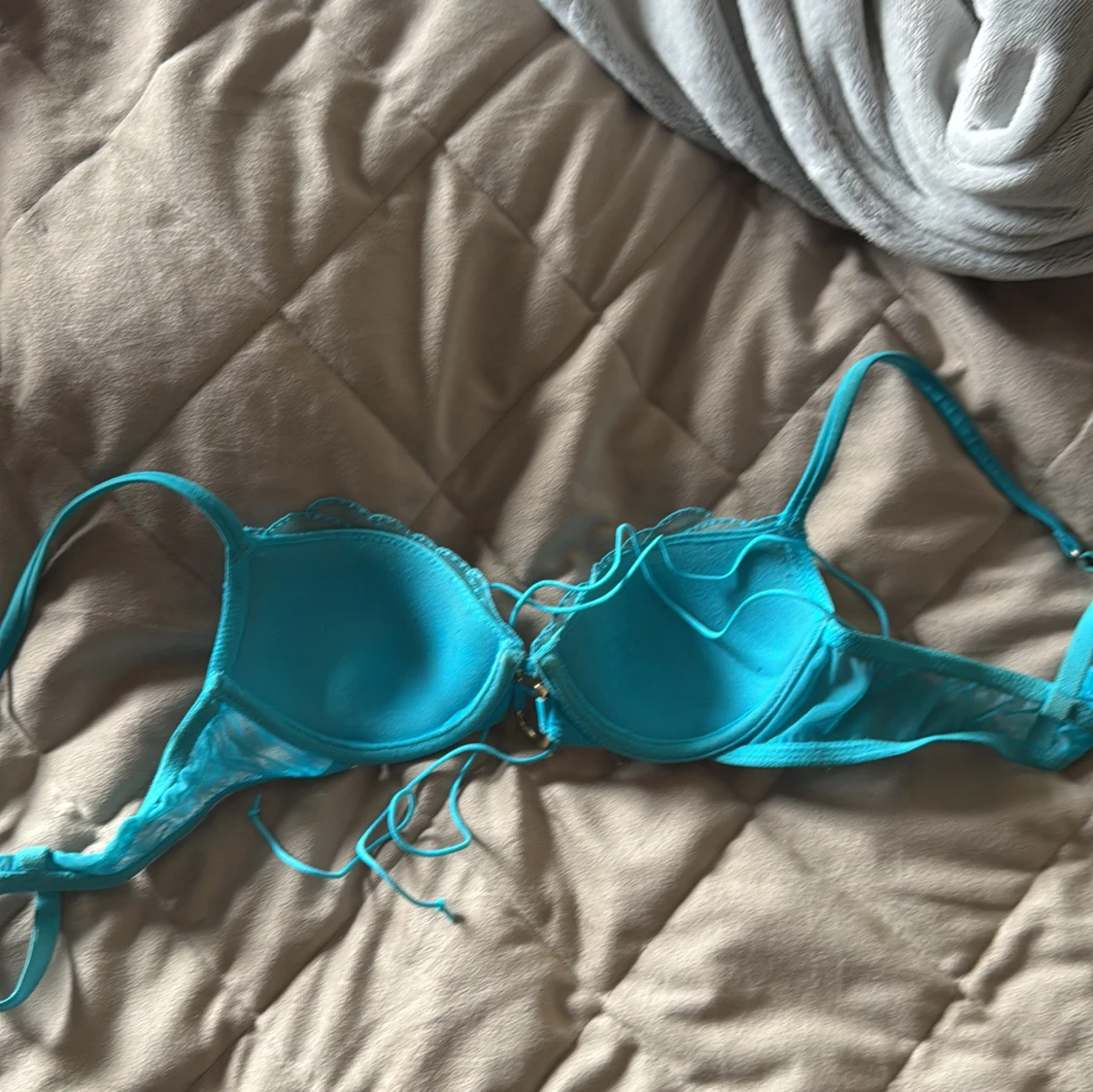 Turkos bh med spetsdetaljer från Intimissimi - 2