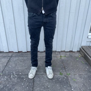 Nudie jeans  - Nudie jeans - Modell: Lean Dean - Storlek: W31/L32 - skick: 9/10 - Nypris runt 2000kr 