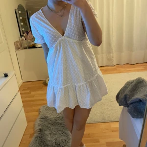 Student/sommar klänning  - Perfekt klänning till student/sommaren 