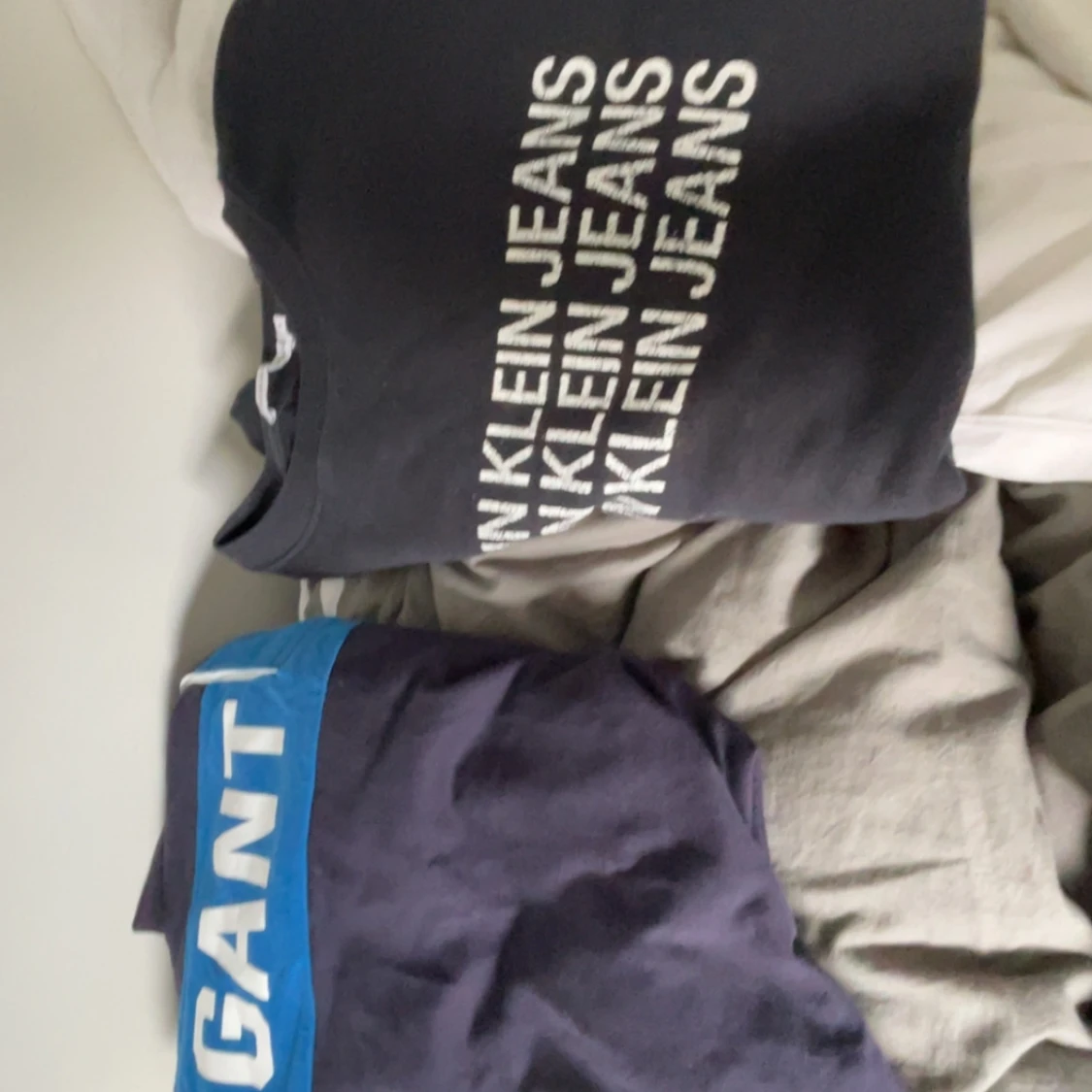 Svart hoodie från Tommy Hilfiger även flertalet märkeskläder - 2