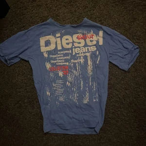 Diesel tröja - Köpt från plick för ett tag sedan, använder ej.