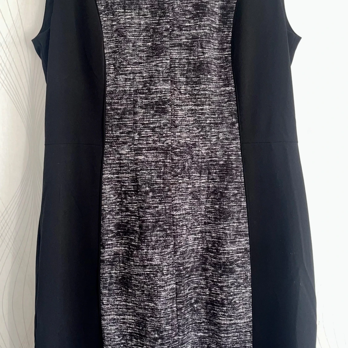 Svart och grå mönstrad klänning H&M