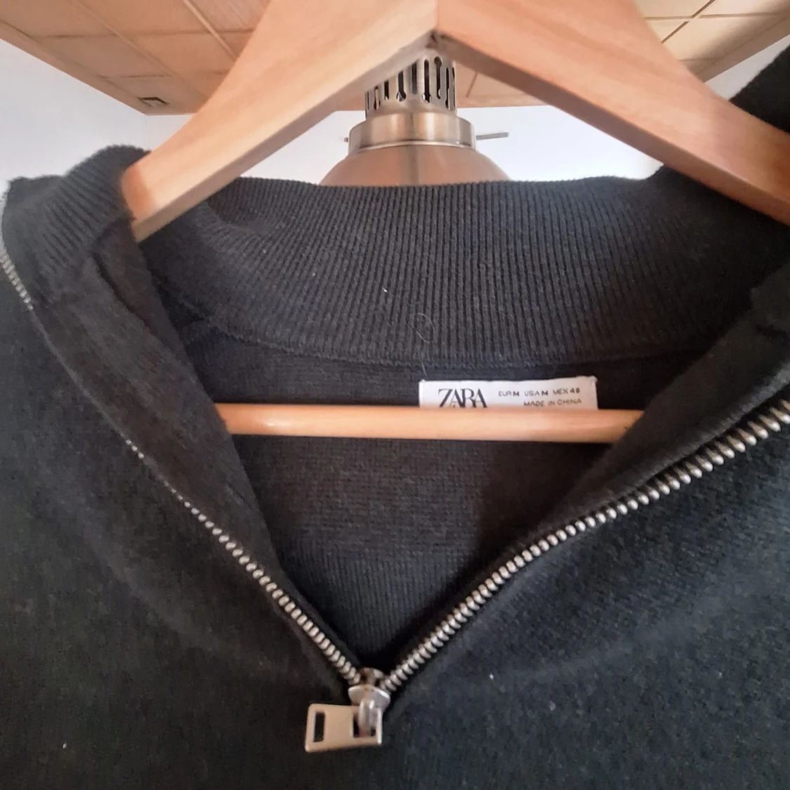 Mörkgrön half zip tröja från Zara - 1