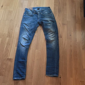 Dondups - Tja! Säljer dessa feta dondups för dunder pris. Toppenskick och är i storleken 30/30