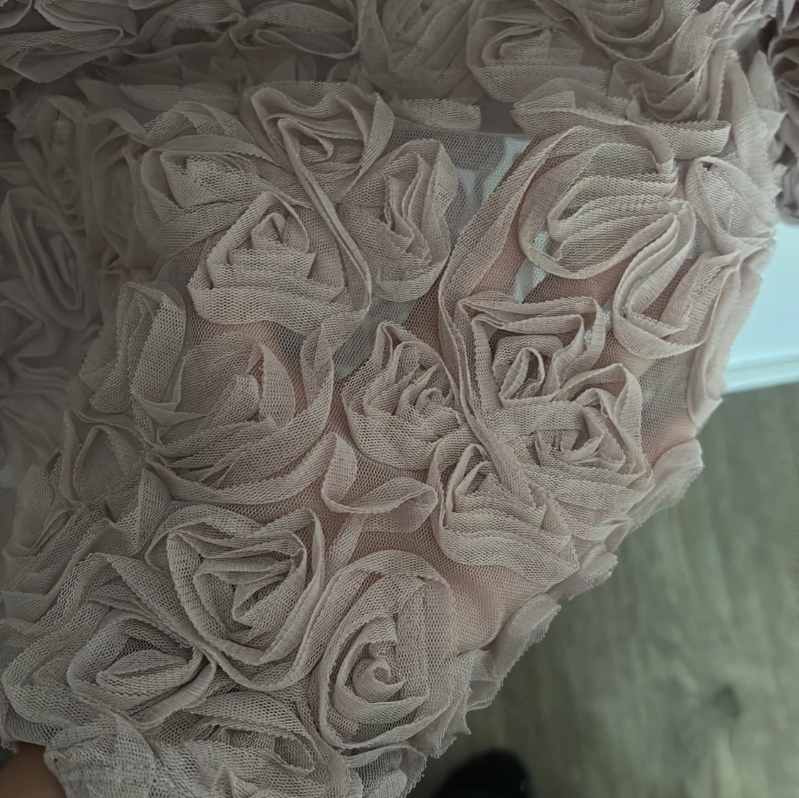 Beige blommig blus från Amisu XS - 1