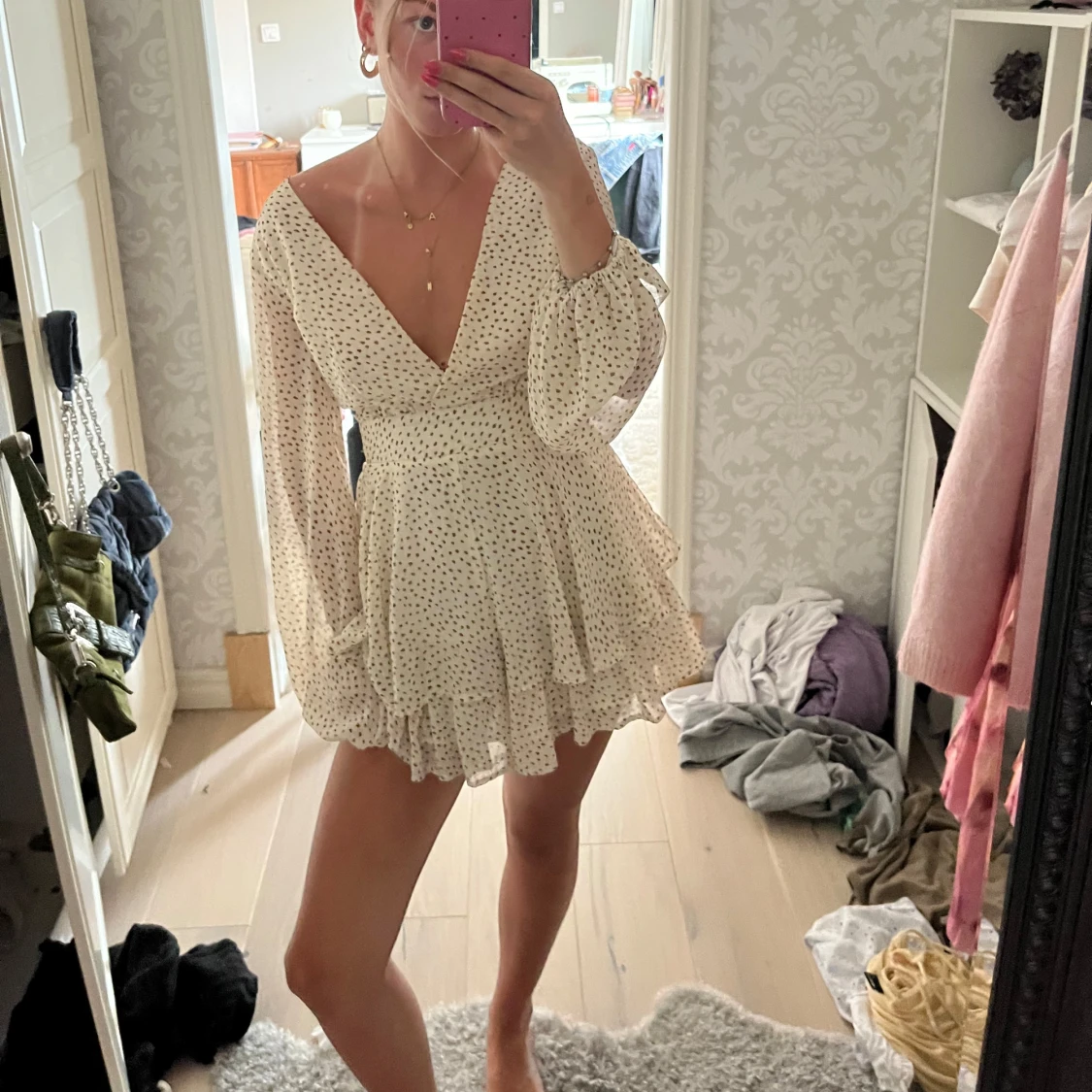 Prickig klänning  - 2