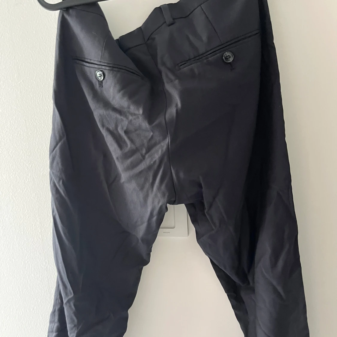 Svarta kostymbyxor med raka ben - 1