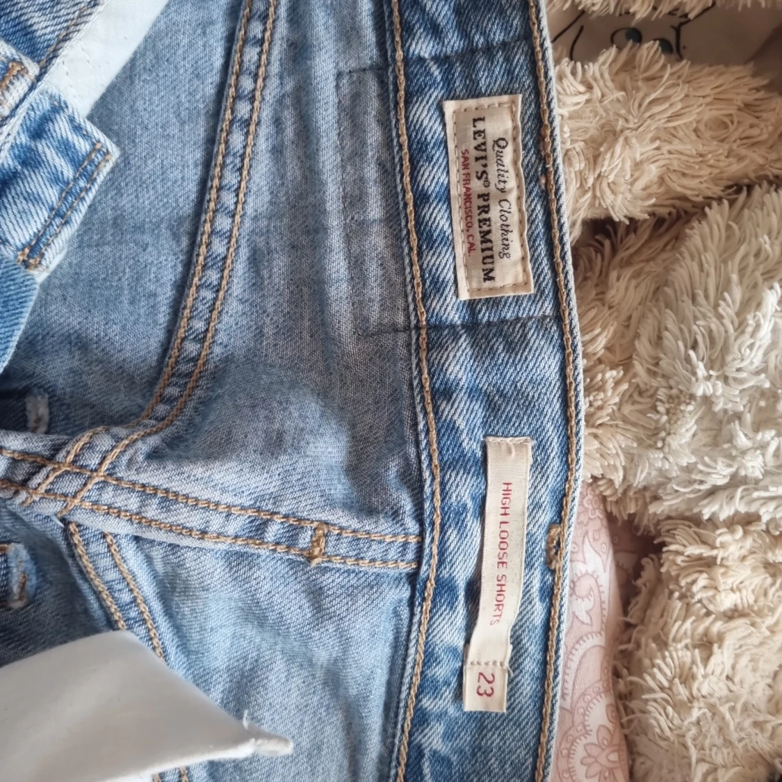 Levi's High Loose jeansshorts ljusblå - 2