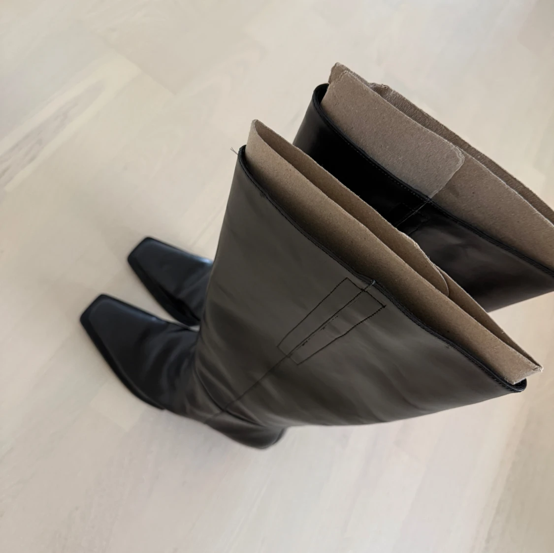 Svarta höga boots med klack - 2