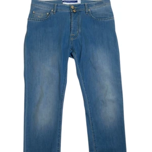 Jacob Cohën  - Jacob Cohën jeans. Modell Bard, skick 9/10 inprencip nya. Storlek W34. Pris 1390kr finns att köpa på våran hemsida, Fashionels.com