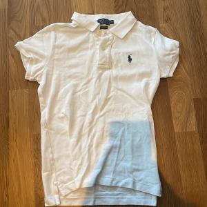 Polo Ralph louren storlek XS - Bra skick, lite liten i storlek inga hål eller fläckar.