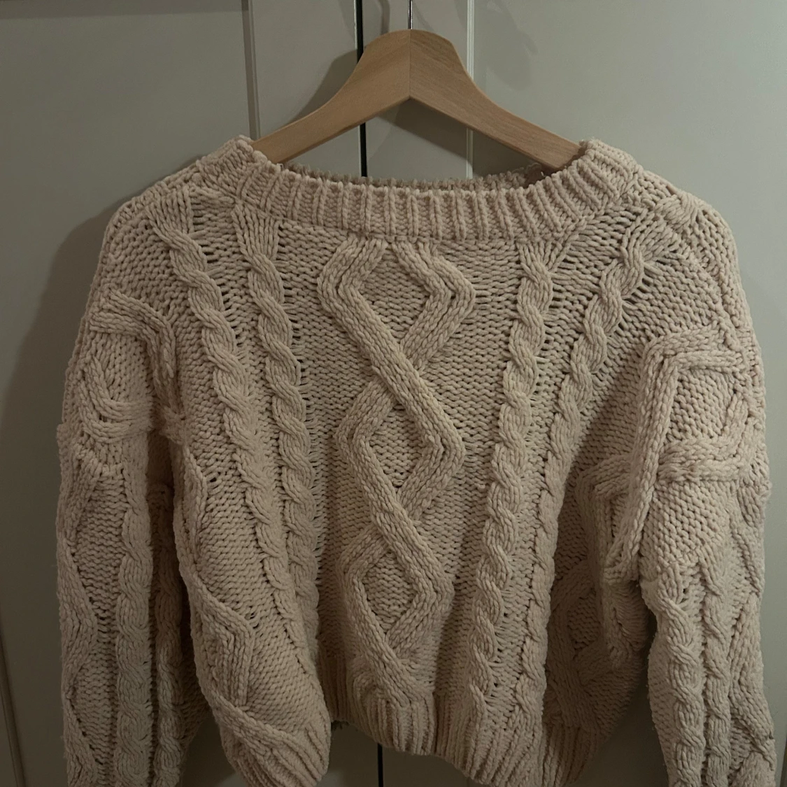 Mysig stickad tröja - 1
