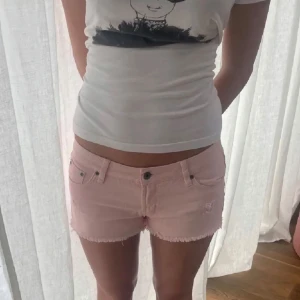 Rosa jeansshorts  - Rosa jeansshorts storlek L