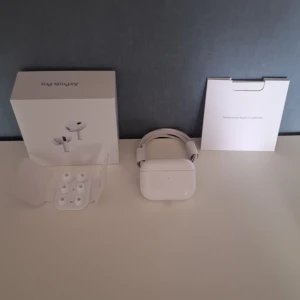 Wireless airbuds - Wireless airbuds
