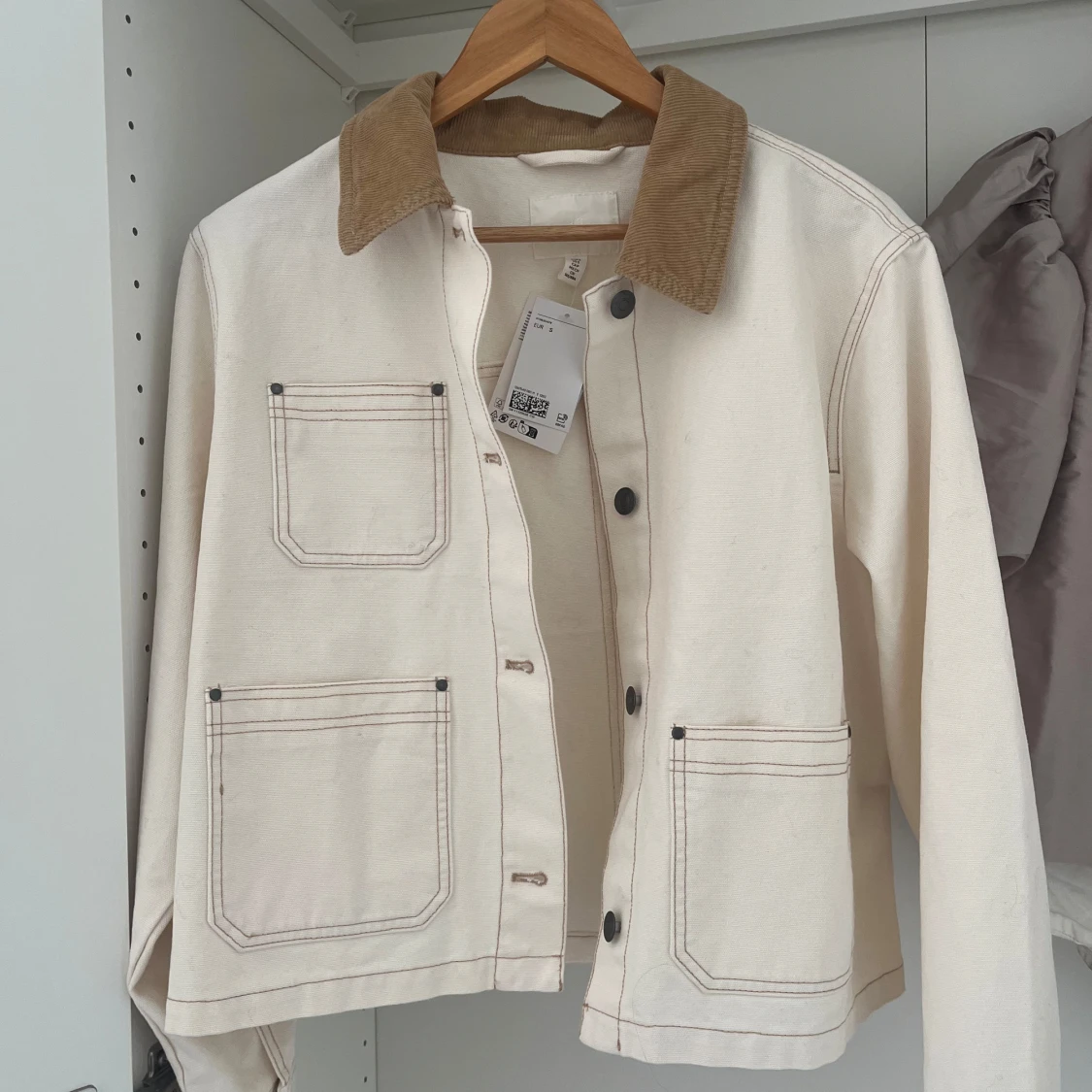 Vit/crème jacka med manchesterkrage S - 1