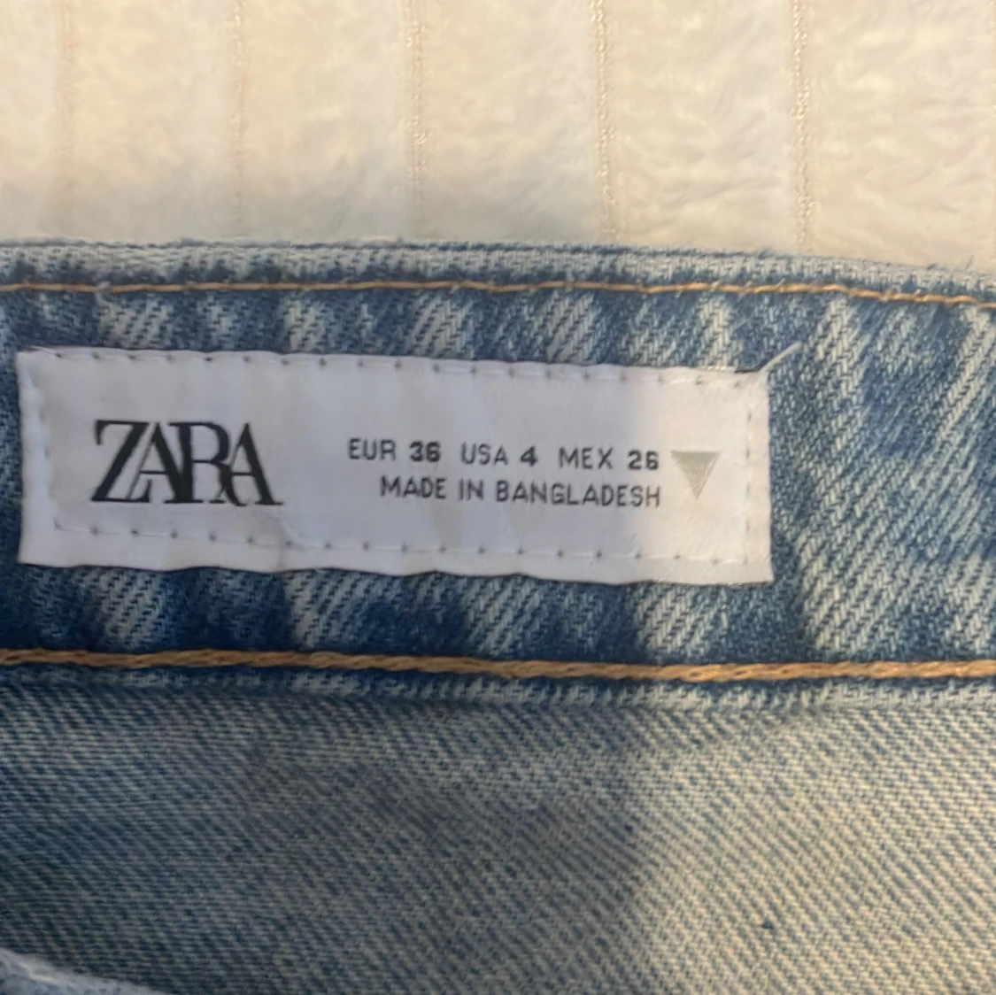 Ljusblå jeansshorts från Zara - 1