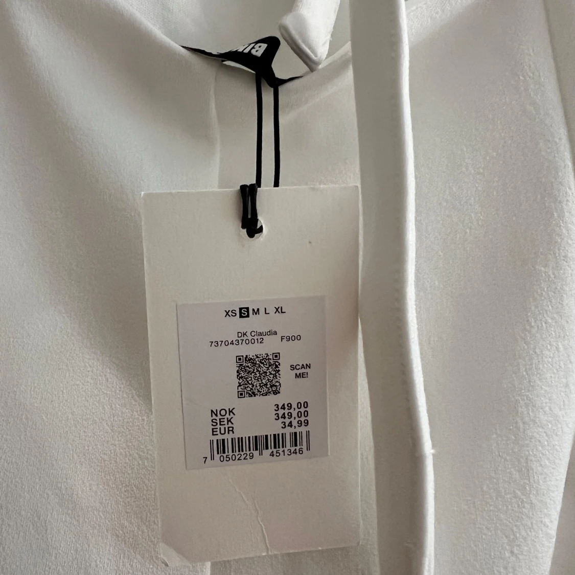 Vit kort klänning från Bik Bok - 3