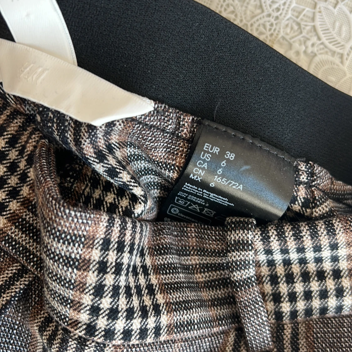 Rutig kostymbyxa från H&M, brun/svart - 3