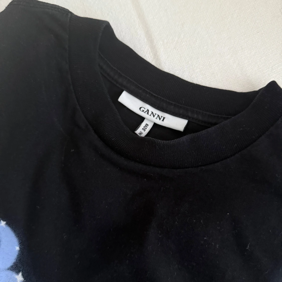 Svart Power Angels t-shirt från Ganni - 3