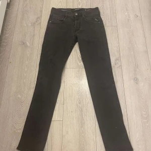 replay jeans  - modell| ambass| skick 9/10| storlek 29-32| pm för mer info|