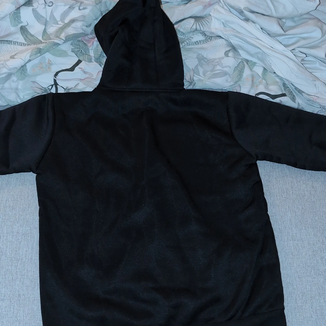 Svart hoodiejacka med goggles från C.P. Company - 1