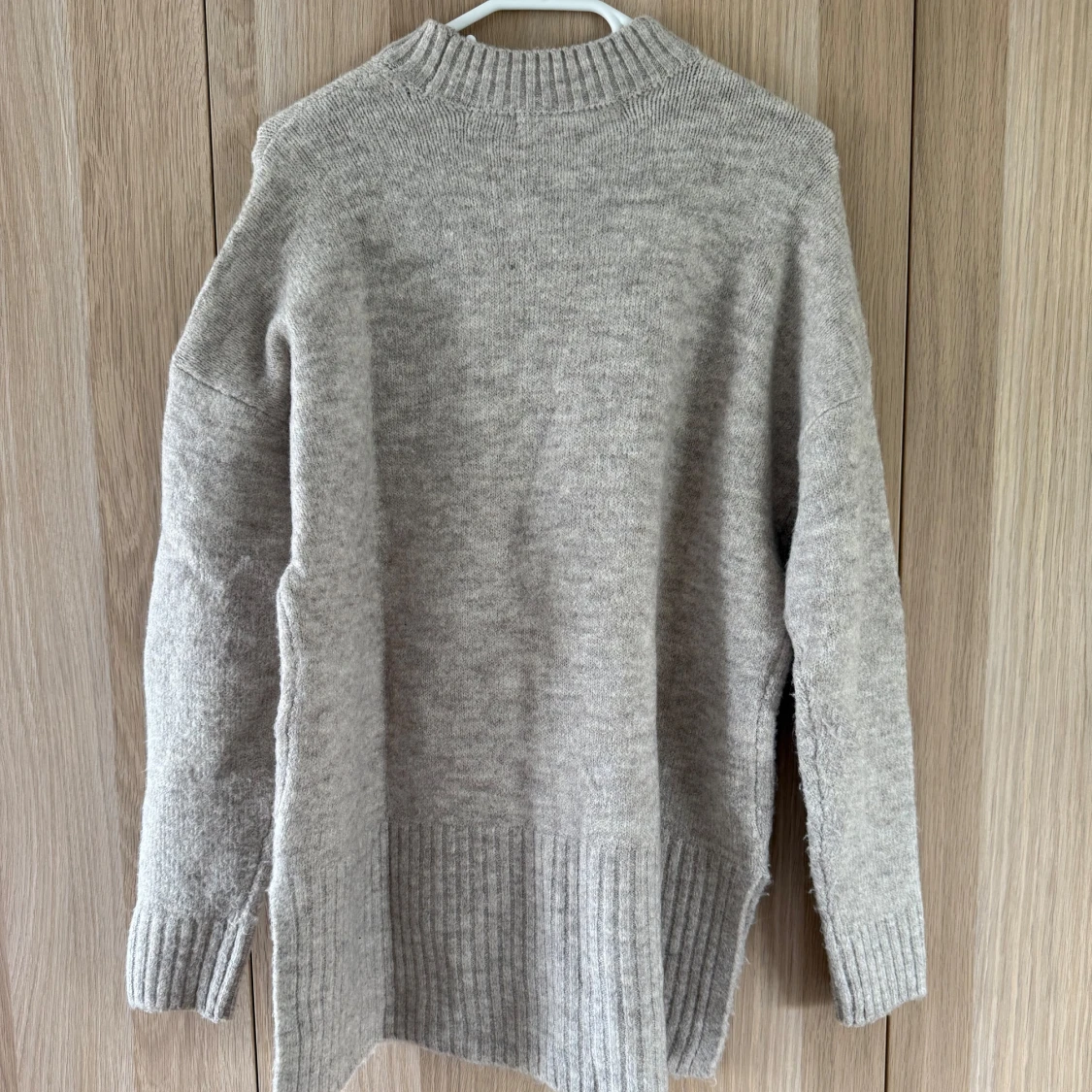 Beige stickad tröja från Vero Moda - 1