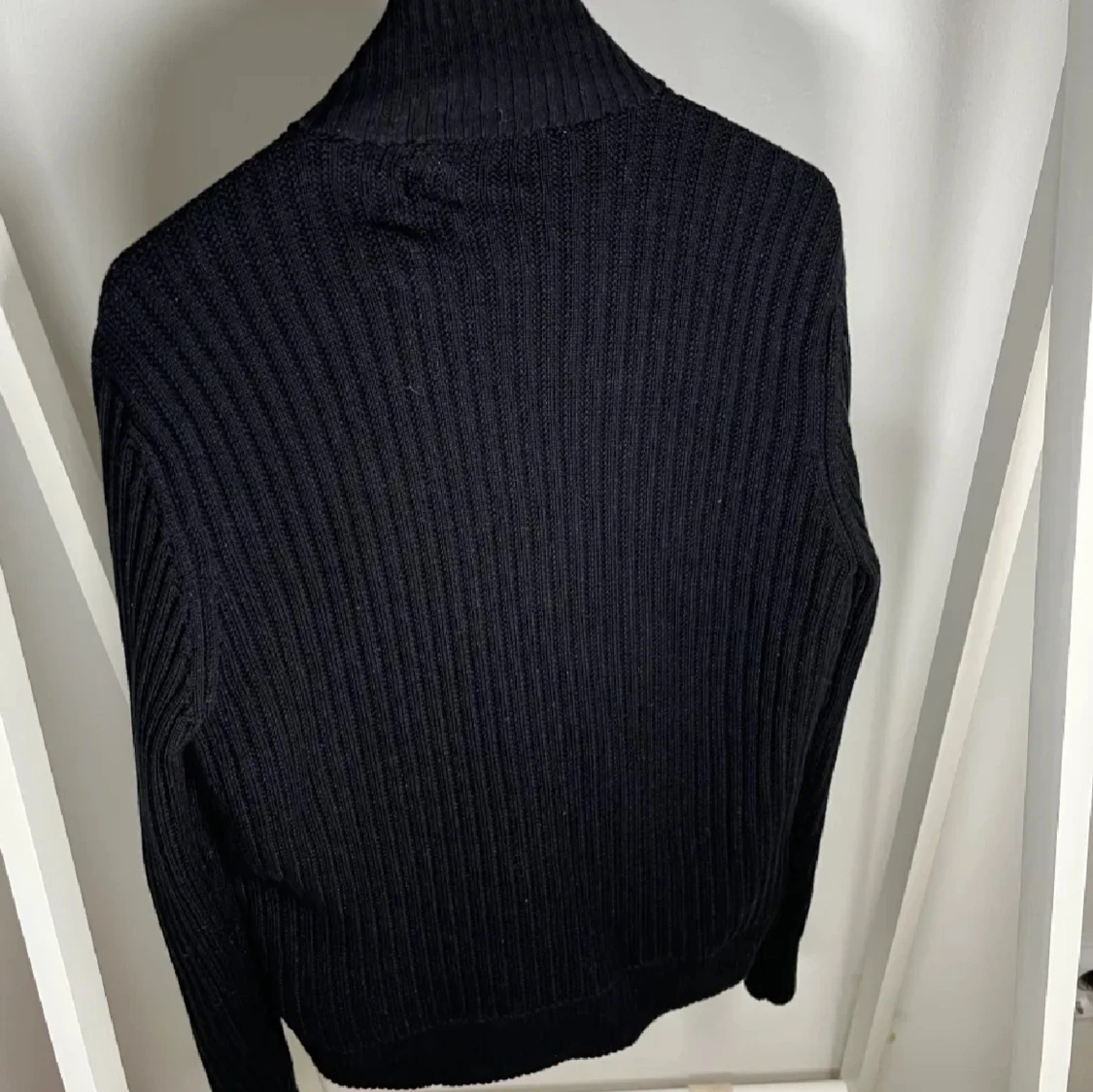 Svart cardigan från Hugo  - 1