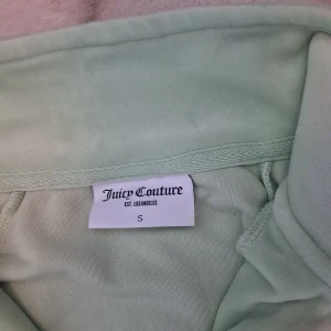 Juicy Couture S - Superfin mintgrön Juicy Couture tröja. Knappt använd. 