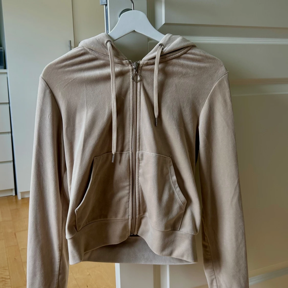 Beige kofta från Gina Tricot - 1