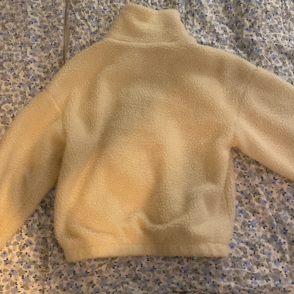 Vit fleece hoodie från GANT - 1