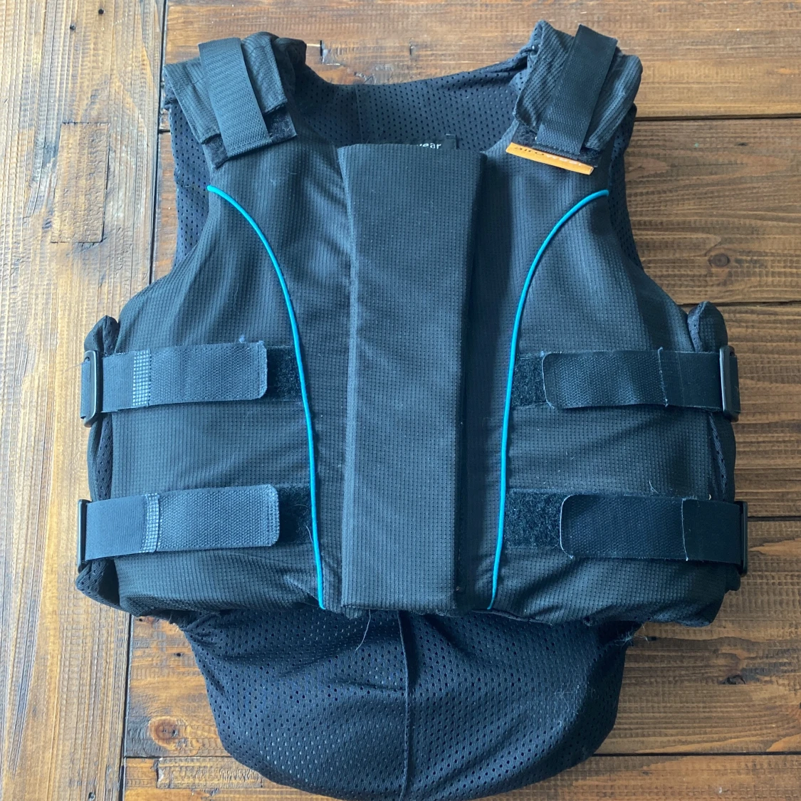 Svart säkerhetsväst från Airowear