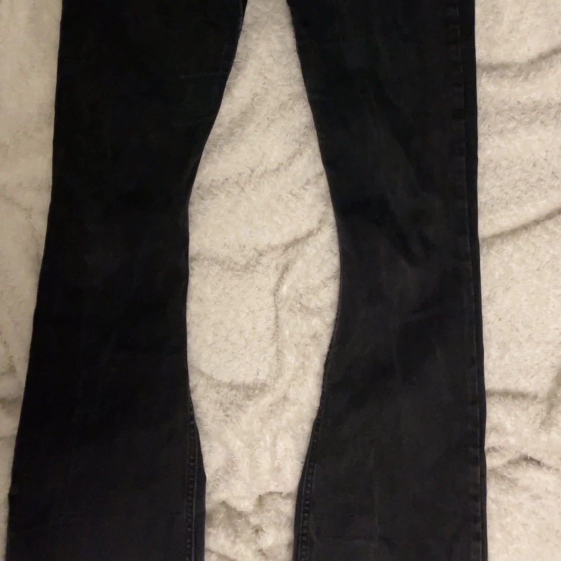 Utsvängda svarta jeans ginatricot, storlek 36💕 - 2