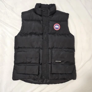 Canada goose väst - Dm vid intresse
