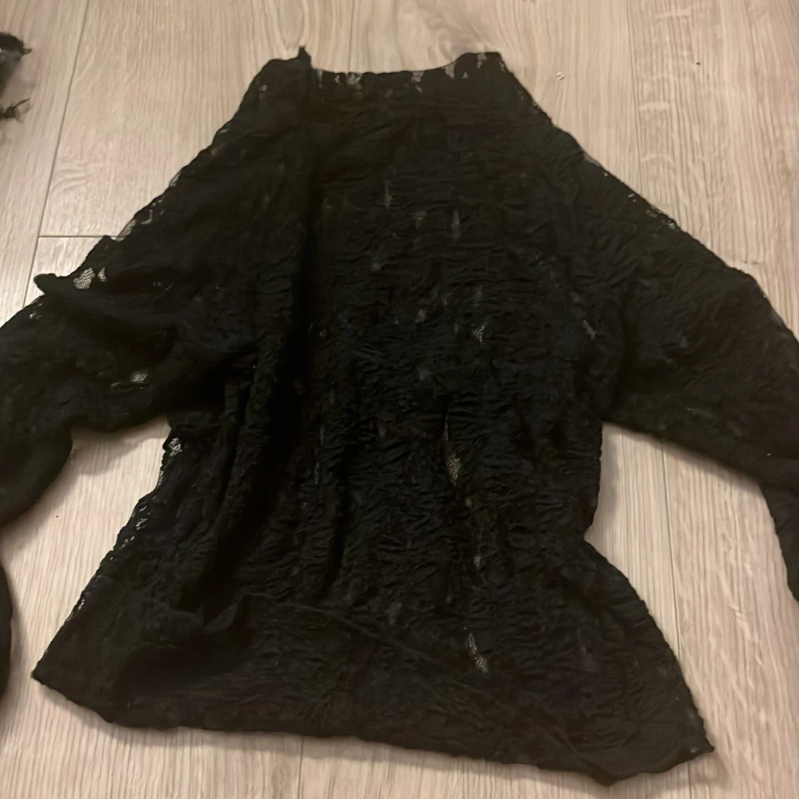 Svart transparent spetsblus