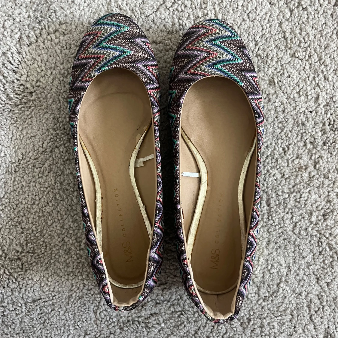 Färgglada ballerinaskor med zigzag-mönster - 2