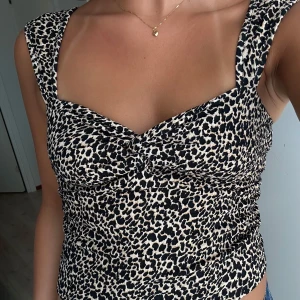 Leopard topp - Kommer aldrig till användning!